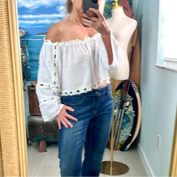 ⭐️Anthro’s POL,Fantastic Wardrobe Add! So Versatile White Textured,Top,Size L - Picture 1 of 10